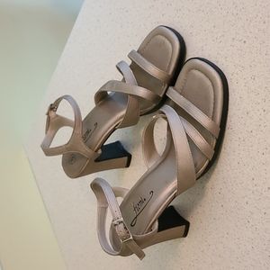 2/$25 Metallic slingback block heel shoe. Size 5